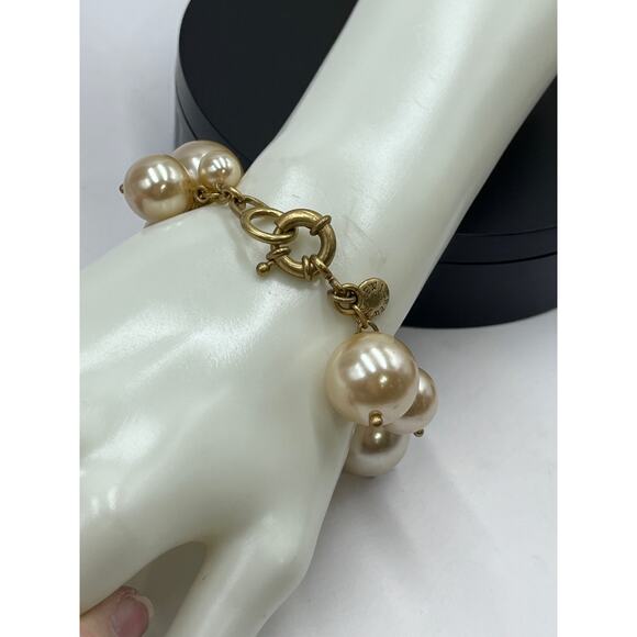 J. Crew Beige Taupe Faux Pearl Cluster Dangle Gold Tone Cha Cha Bracelet - Picture 4 of 7